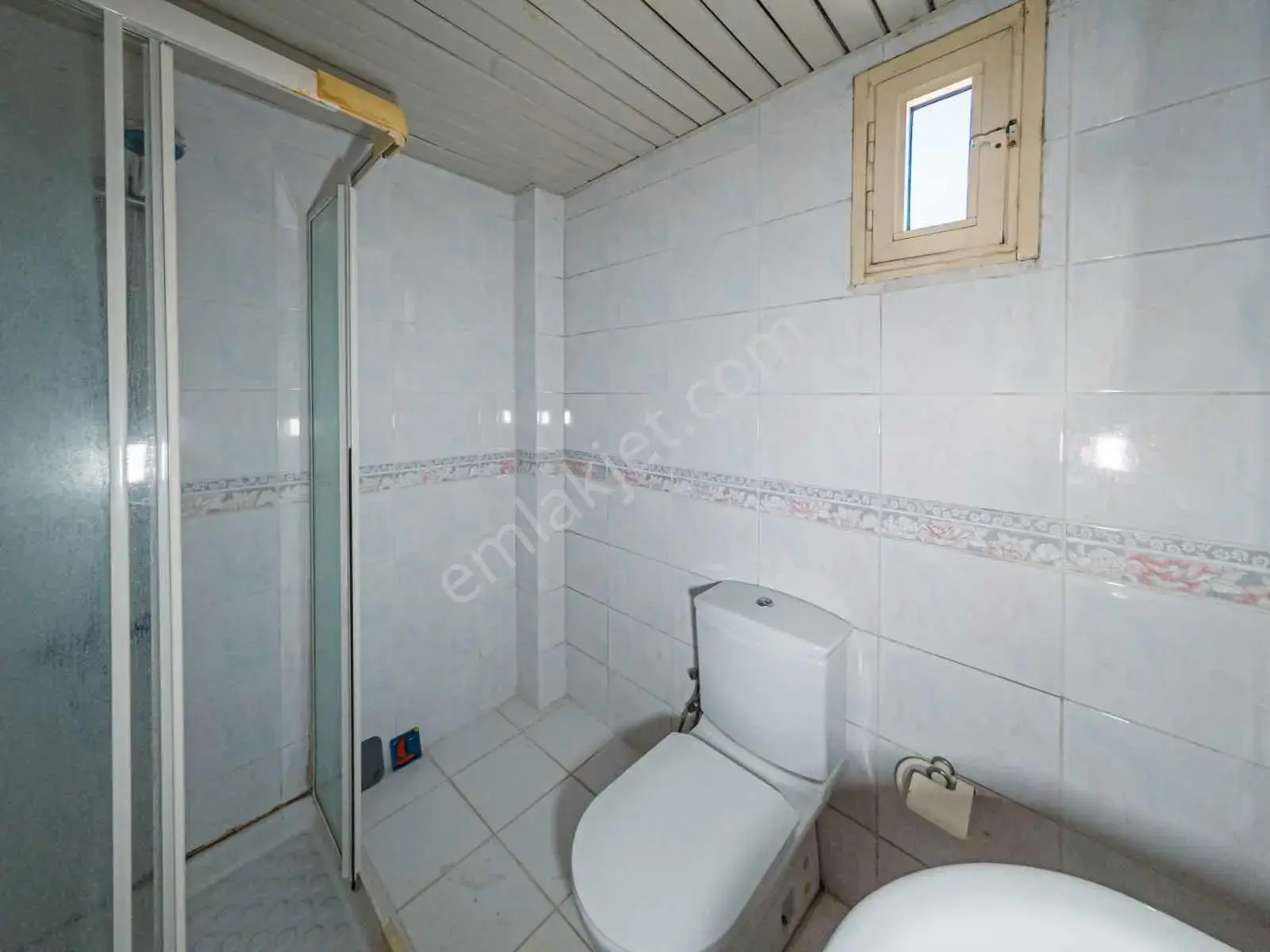 Berrin Kavcar'dan Fener'de Deniz Manzaralı Kiralık Daire — görsel 4