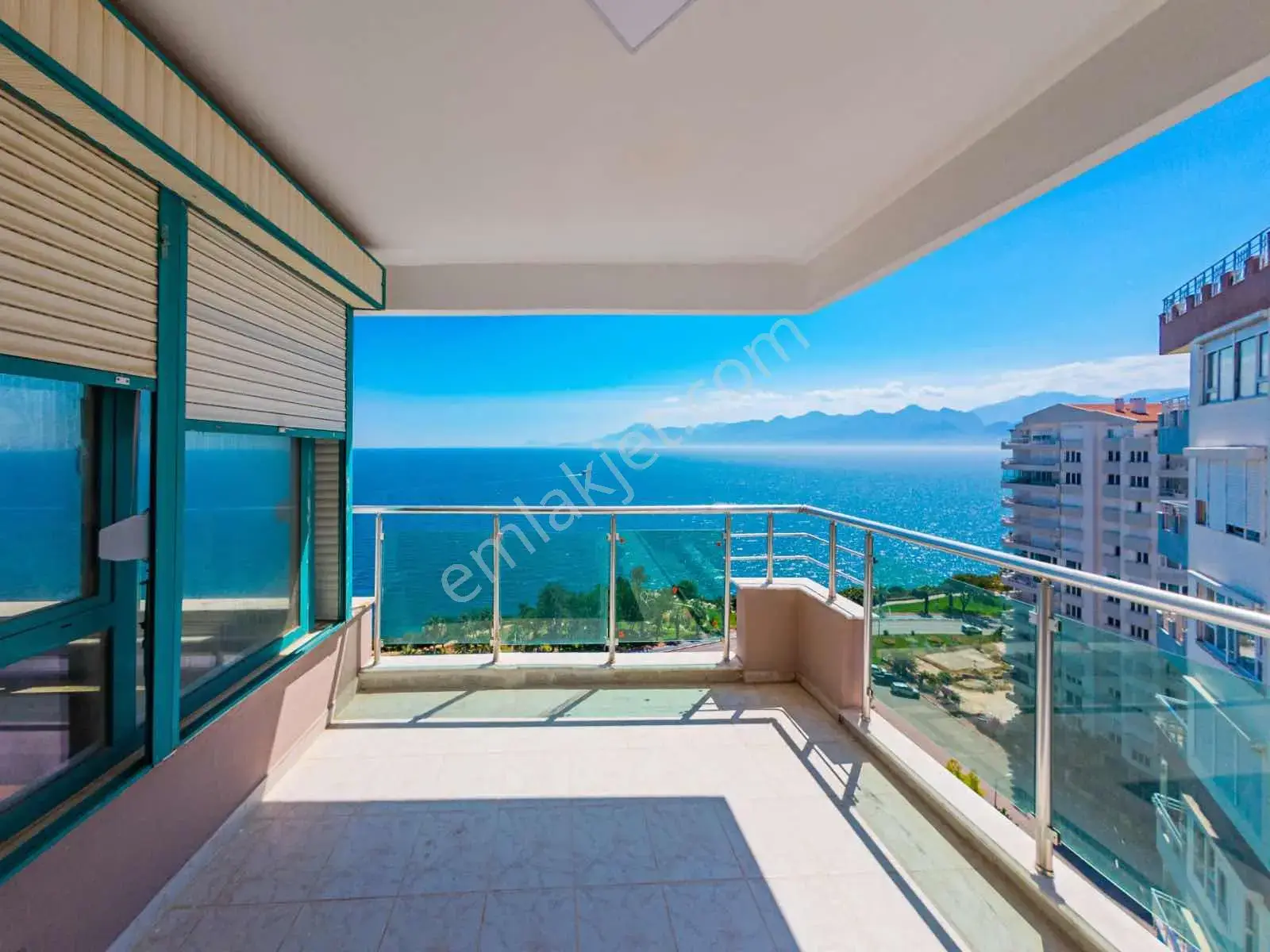 Berrin Kavcar'dan Fener'de Deniz Manzaralı Kiralık Daire — görsel 14