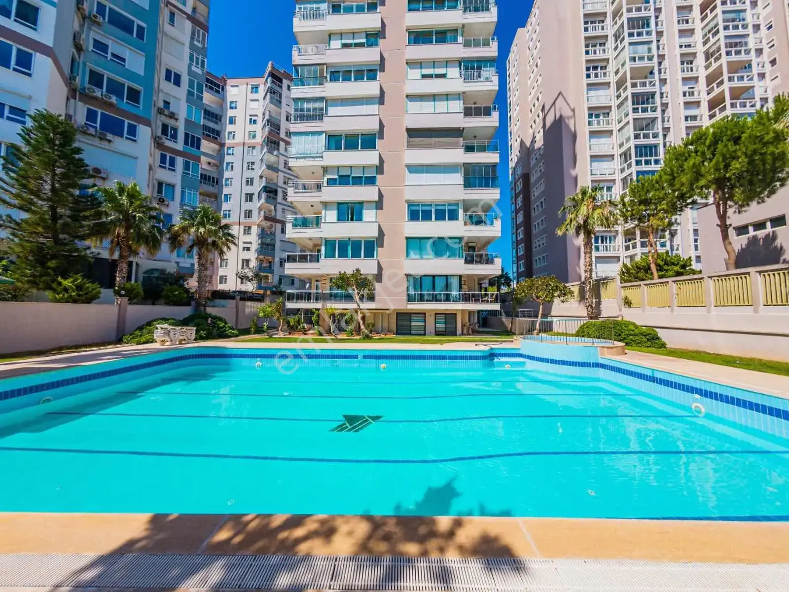 Berrin Kavcar'dan Fener'de Deniz Manzaralı Kiralık Daire — görsel 21