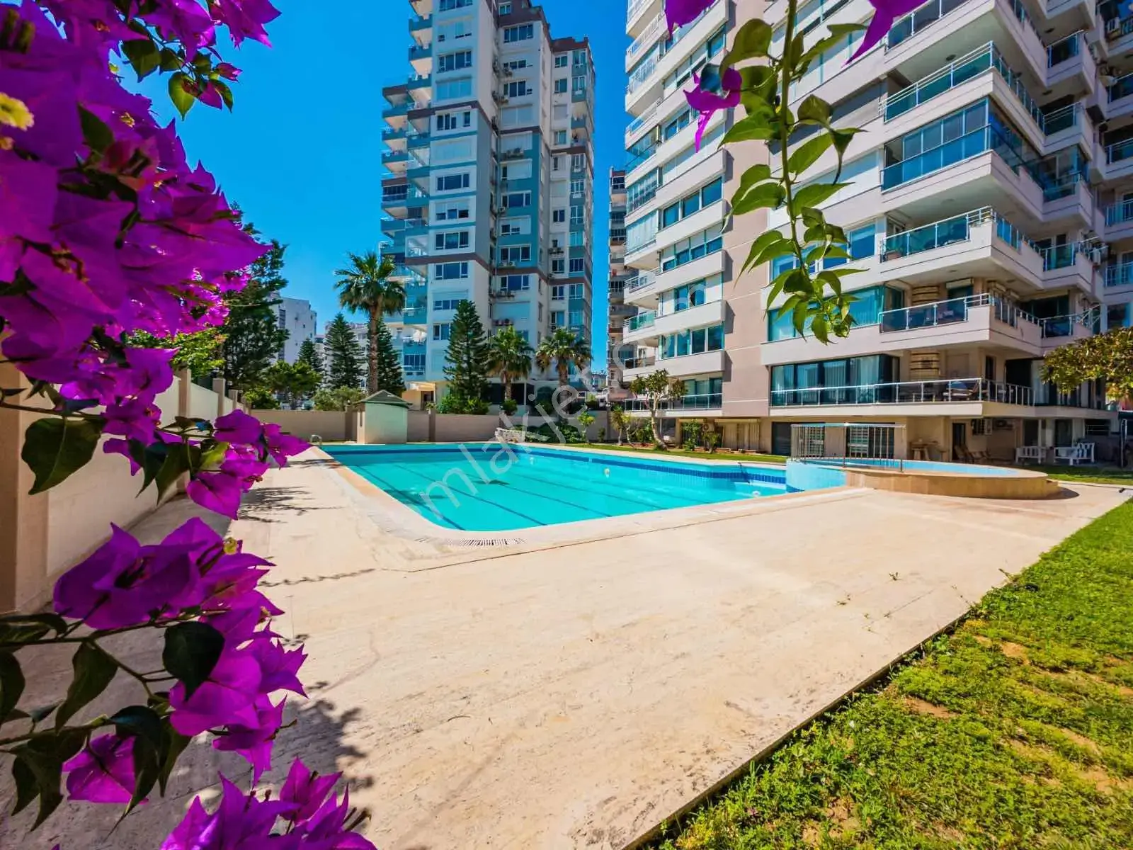 Berrin Kavcar'dan Fener'de Deniz Manzaralı Kiralık Daire — görsel 24