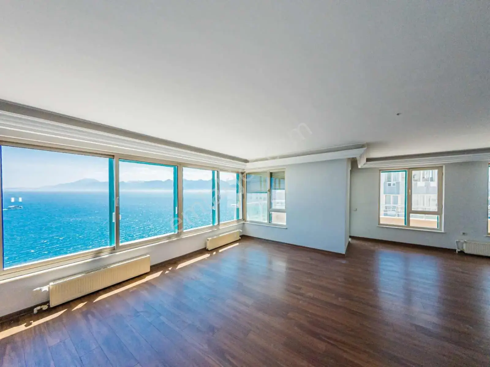 Berrin Kavcar'dan Fener'de Deniz Manzaralı Kiralık Daire — görsel 25