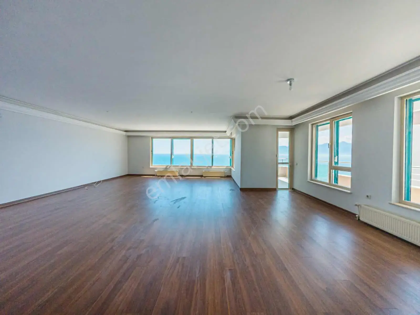 Berrin Kavcar'dan Fener'de Deniz Manzaralı Kiralık Daire — görsel 26