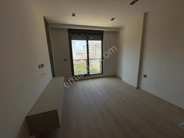 Şehir Hast. Yürüme Mesafesinde Arakat 1+1 Satılık Daire — görsel 3