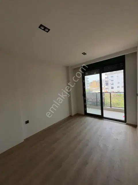 Şehir Hast. Yürüme Mesafesinde Arakat 1+1 Satılık Daire — görsel 4