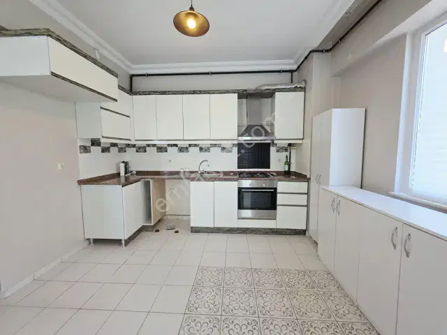 Güzeloba Merkez, Site İçinde Geniş 2+1 Arakat Daire — görsel 6
