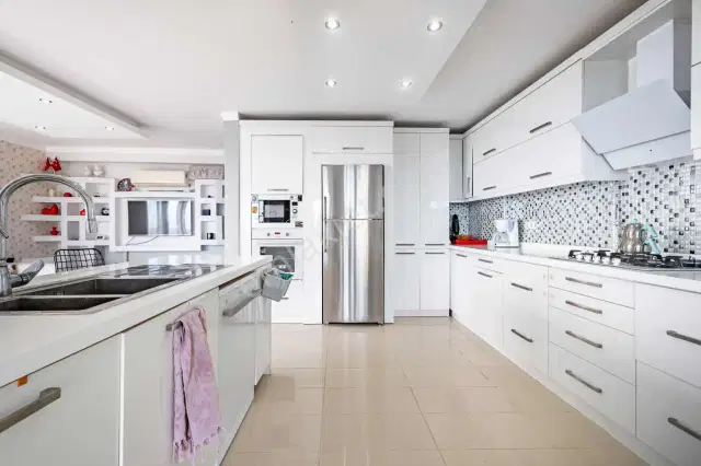 Eski Lara Yolu Hacı Çalıkta Deniz Manzaralı 4+1 Kiralık — görsel 14