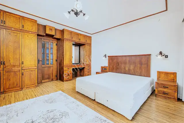 Martılı Sitesinde 1.sırada Denize Sıfır 5+1 Kiralık Boş Villa — görsel 14