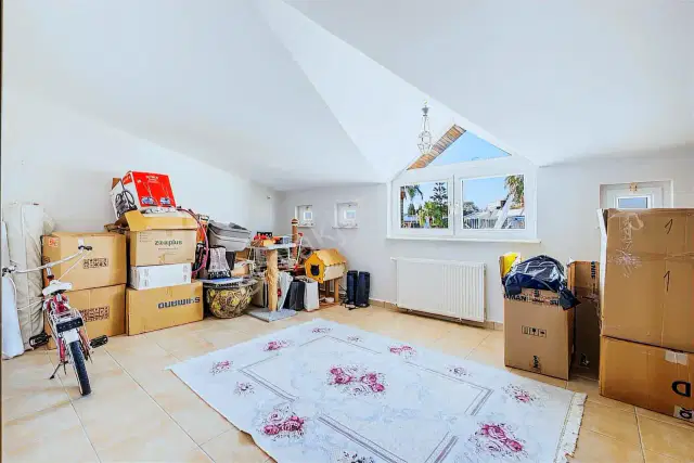 Martılı Sitesinde 1.sırada Denize Sıfır 5+1 Kiralık Boş Villa — görsel 20