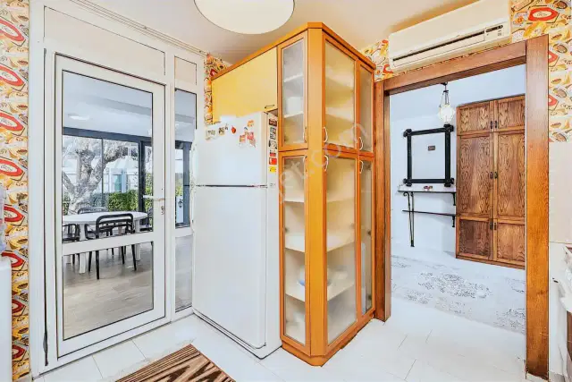 Martılı Sitesinde 1.sırada Denize Sıfır 5+1 Kiralık Boş Villa — görsel 22