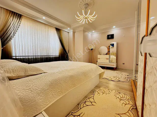 Banaz'da Emsalsiz Bahçeli 5+1 Forleks Satılık Masrafsız Villa — görsel 8