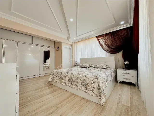 Banaz'da Emsalsiz Bahçeli 5+1 Forleks Satılık Masrafsız Villa — görsel 23