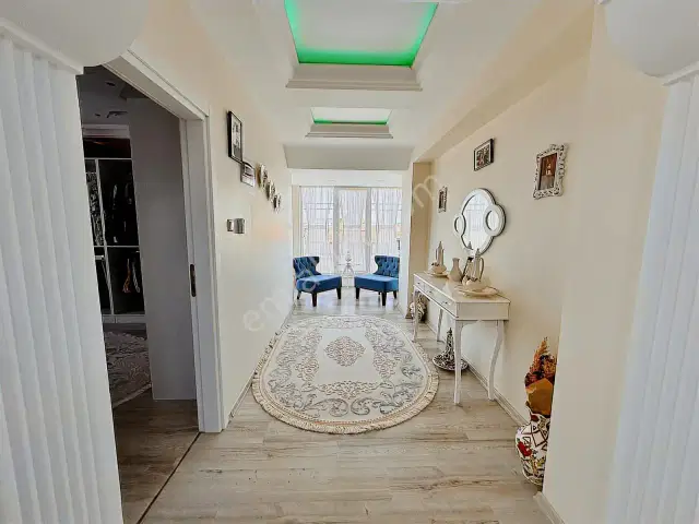 Banaz'da Emsalsiz Bahçeli 5+1 Forleks Satılık Masrafsız Villa — görsel 35