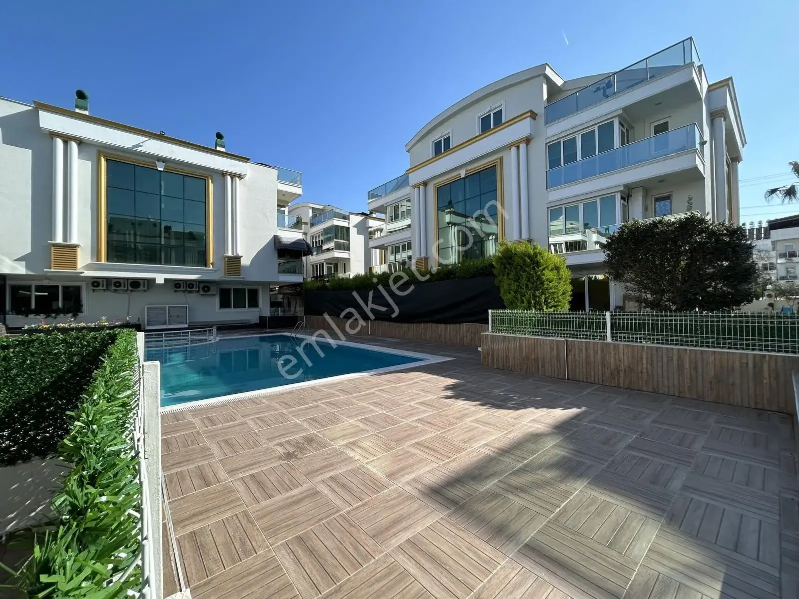Güzeloba Belis Park'da 1+1 Geniş Lüks Eşyalı Yatırımlık Satılık — görsel 2