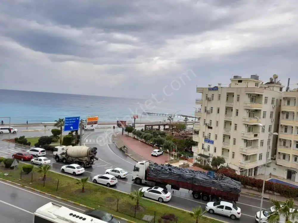 Alanya Merkez Denize Sıfır 2+1 — görsel 8