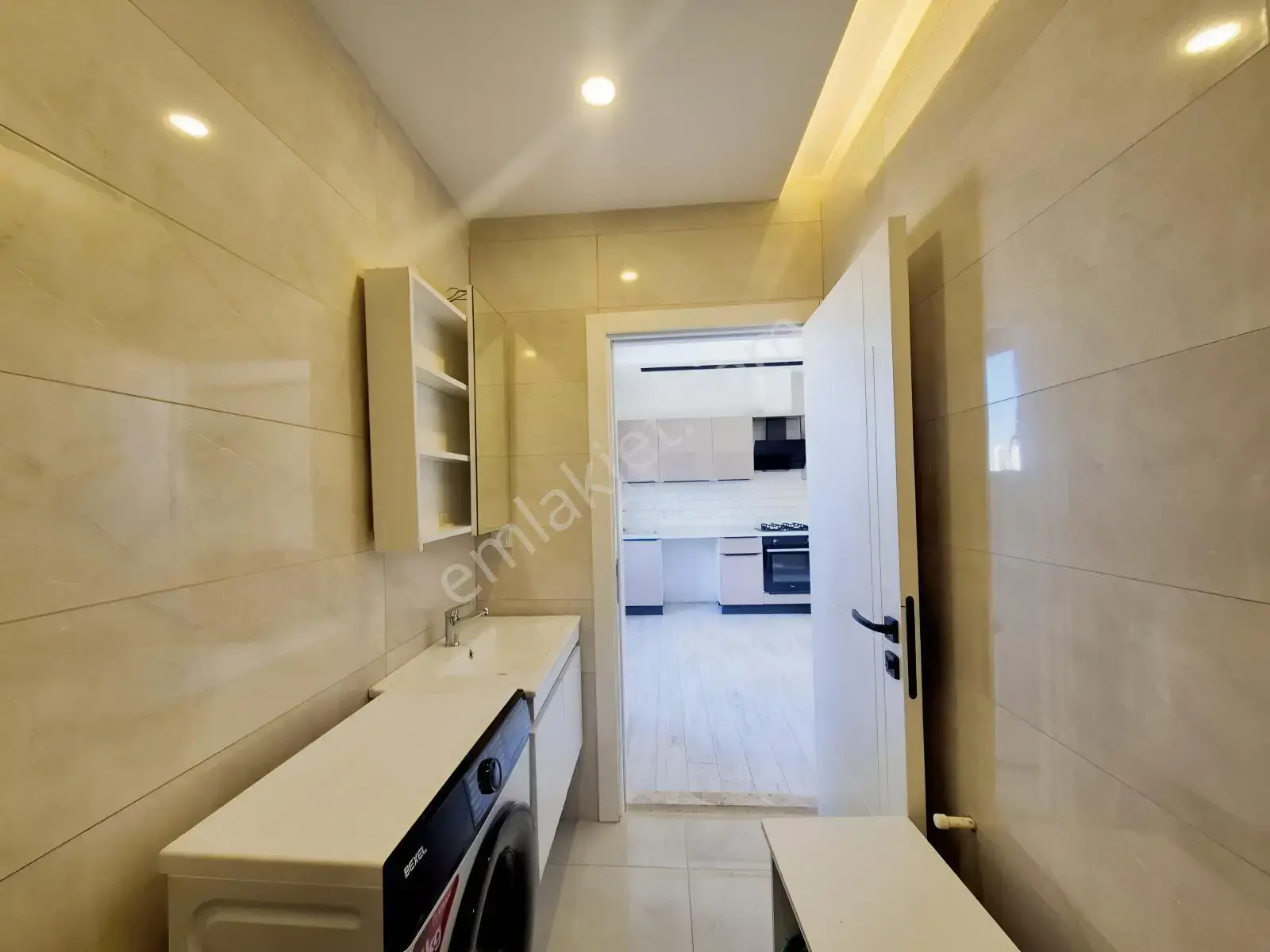 Havuz Başı , Bahçe Kullanımlı Sifir Eşyalı 1+1 Köşe Daire — görsel 4