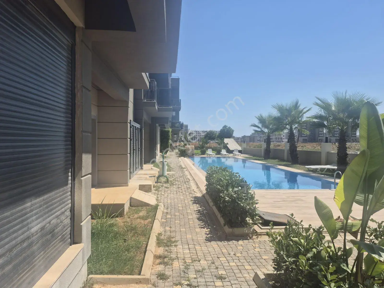 Havuz Başı , Bahçe Kullanımlı Sifir Eşyalı 1+1 Köşe Daire — görsel 10