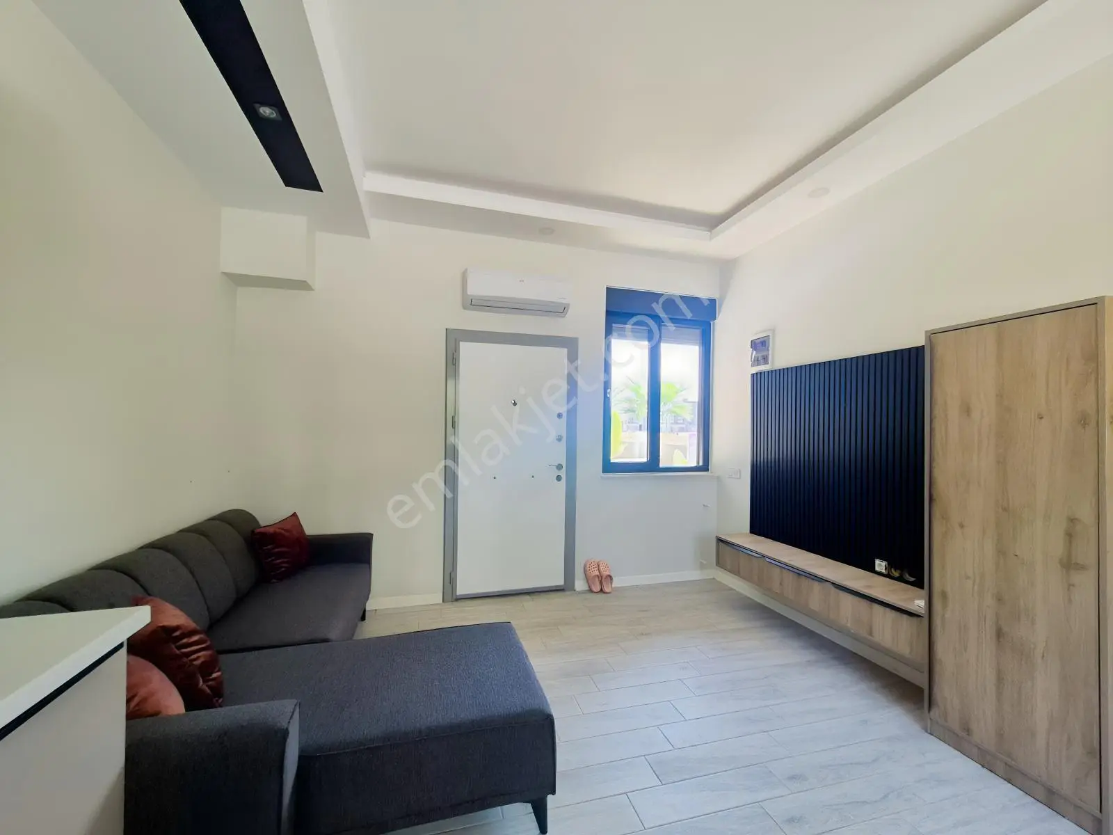 Havuz Başı , Bahçe Kullanımlı Sifir Eşyalı 1+1 Köşe Daire — görsel 11