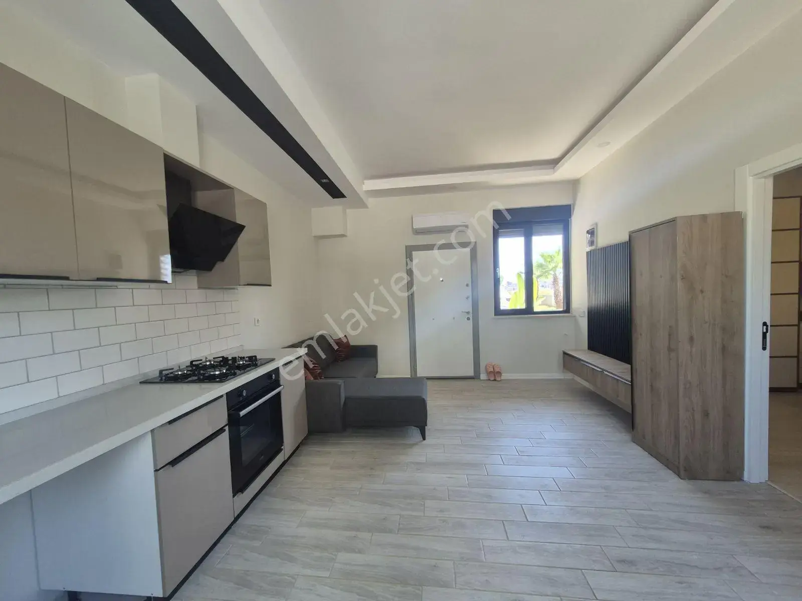 Havuz Başı , Bahçe Kullanımlı Sifir Eşyalı 1+1 Köşe Daire — görsel 14