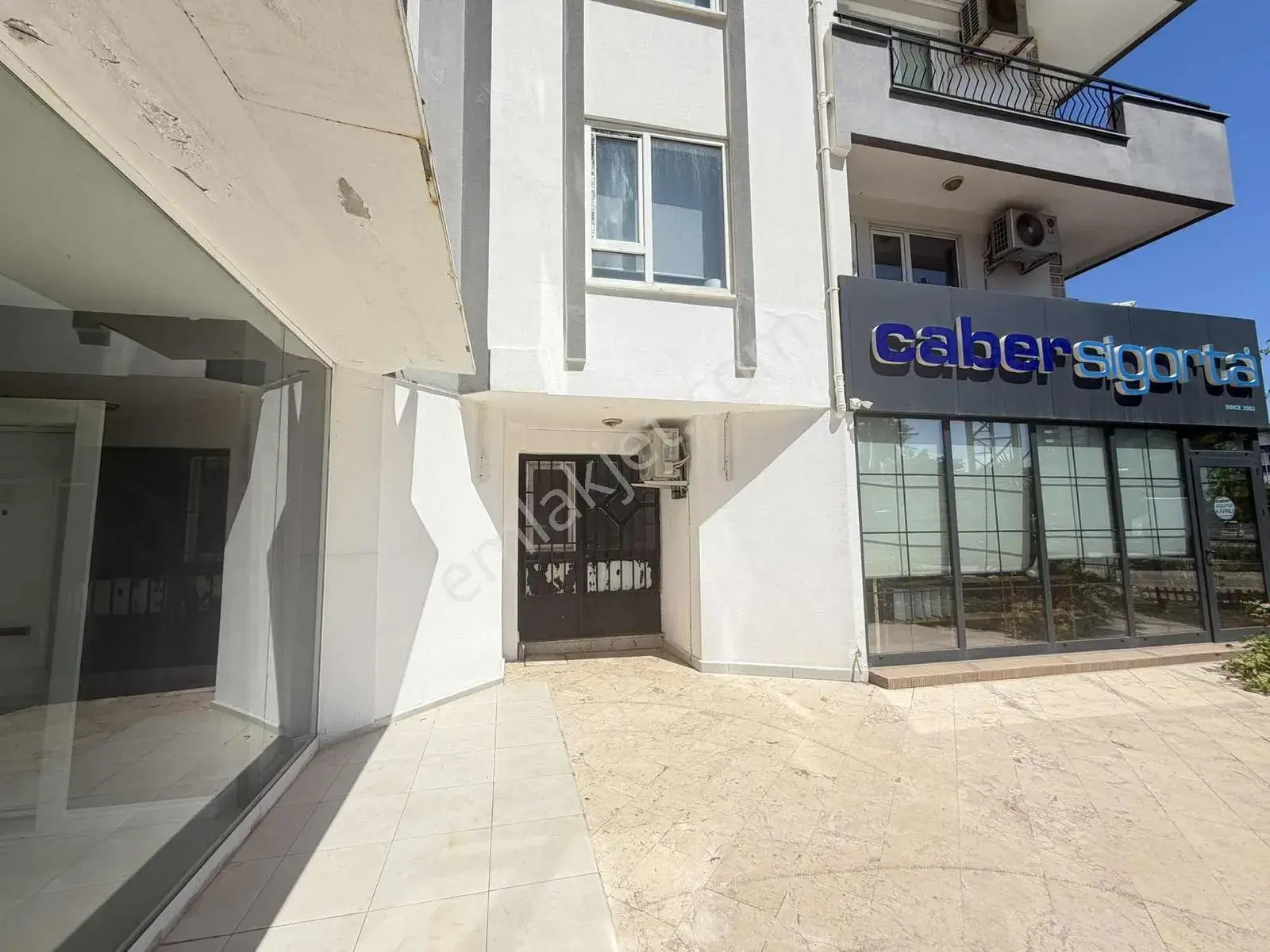 Merkezi Konumda 1+1 Kiralık Ofis 30 M² — görsel 2