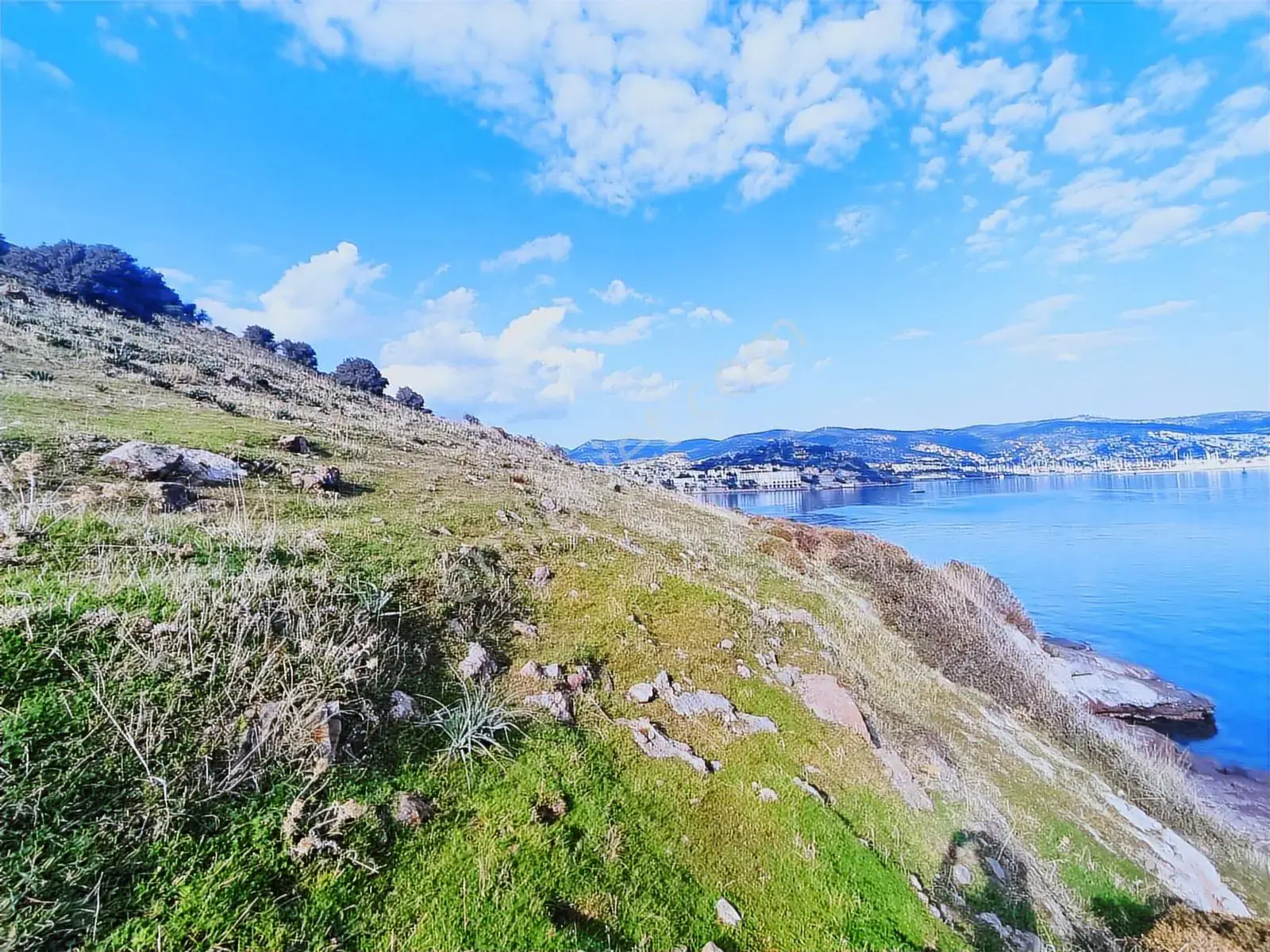 Koleksiyon Değerinde Denize Sıfır 2.282m2 Fırsat Arazi — görsel 5