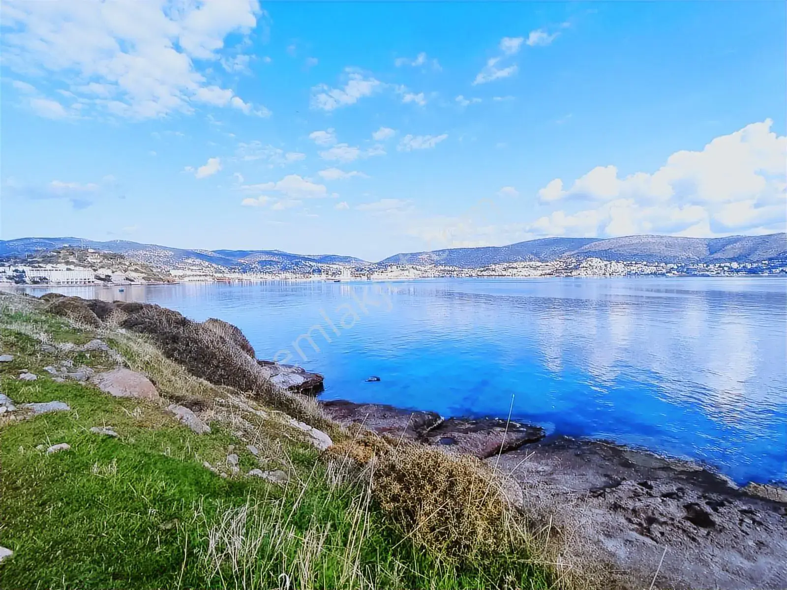 Koleksiyon Değerinde Denize Sıfır 2.282m2 Fırsat Arazi — görsel 9