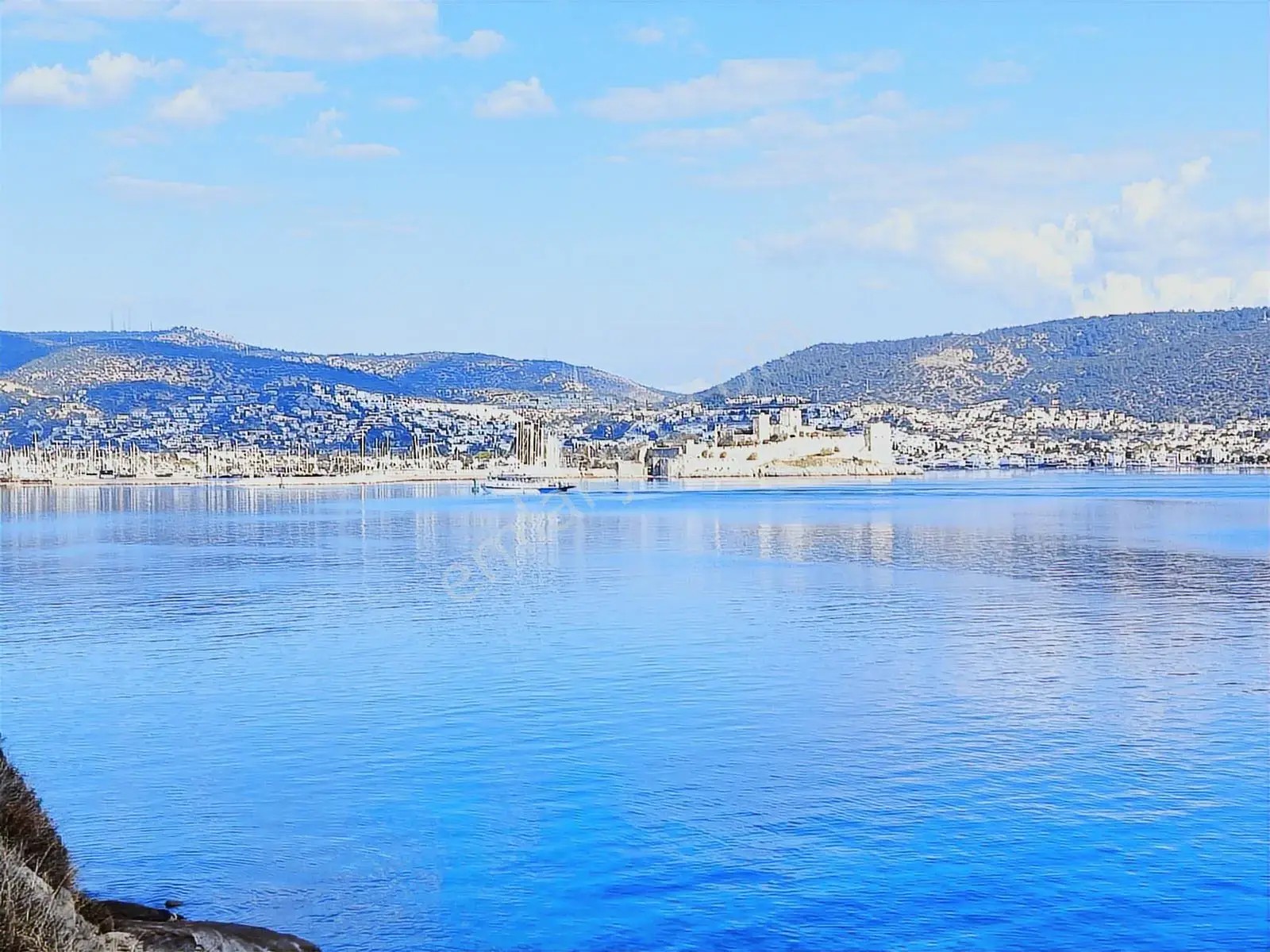 Koleksiyon Değerinde Denize Sıfır 2.282m2 Fırsat Arazi — görsel 13