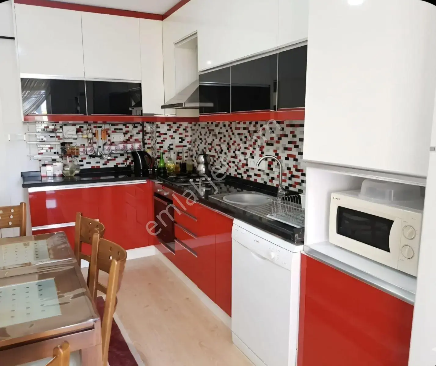 "çağlayan'da 3+1 180 M2 Ayrı Mutfaklı /asansörlü /faleze Yakın — görsel 6