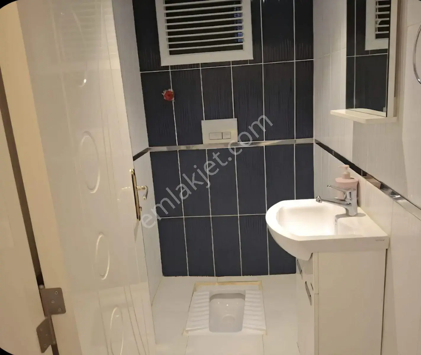 "çağlayan'da 3+1 180 M2 Ayrı Mutfaklı /asansörlü /faleze Yakın — görsel 21
