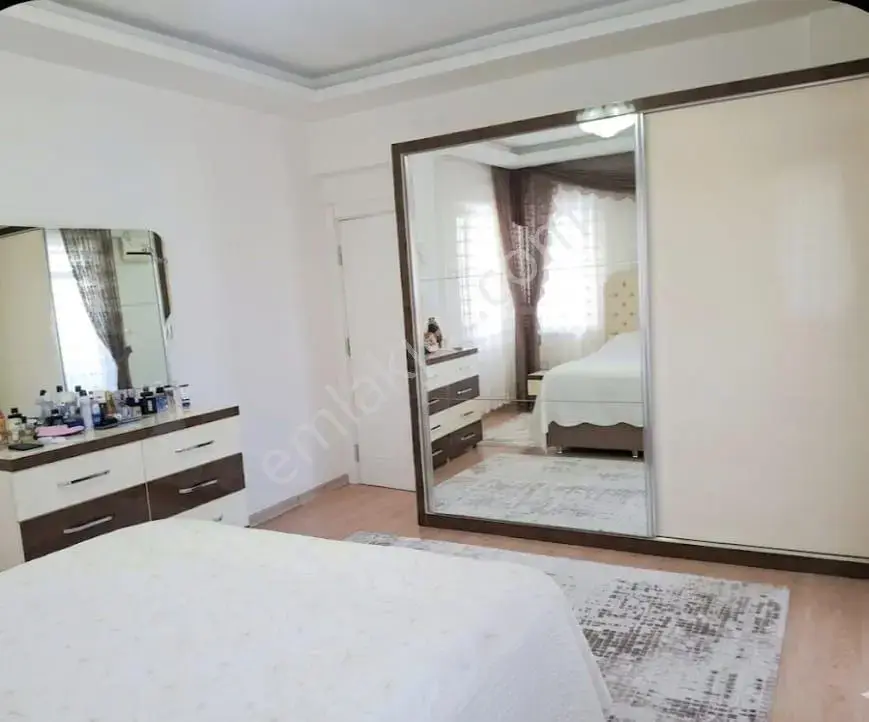 "çağlayan'da 3+1 180 M2 Ayrı Mutfaklı /asansörlü /faleze Yakın — görsel 26