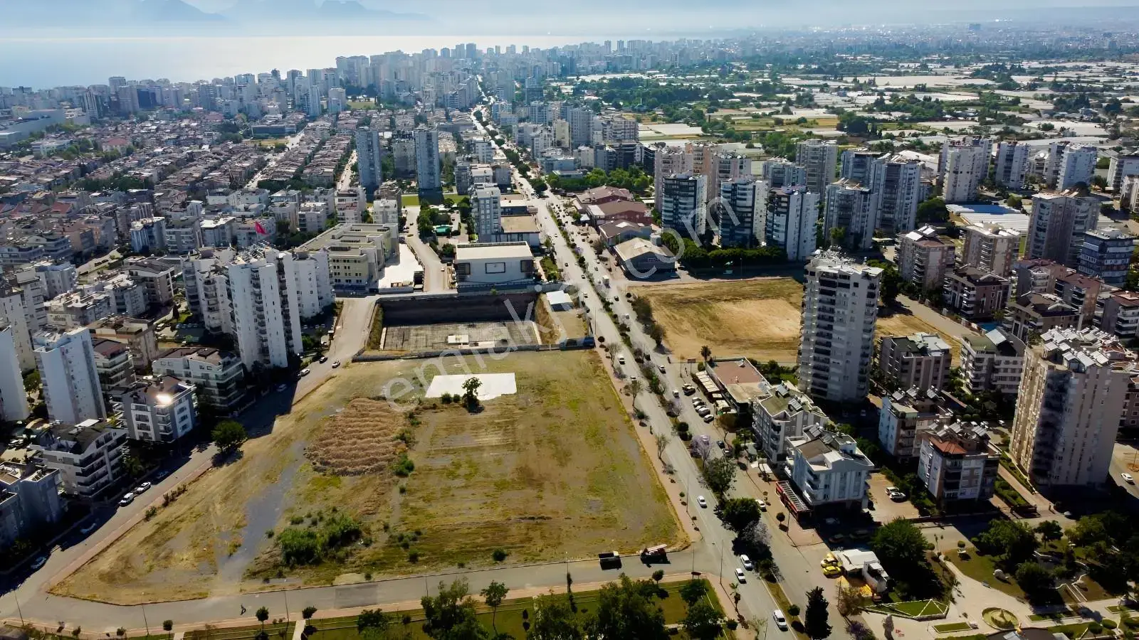 "çağlayan'da 3+1 180 M2 Ayrı Mutfaklı /asansörlü /faleze Yakın — görsel 30