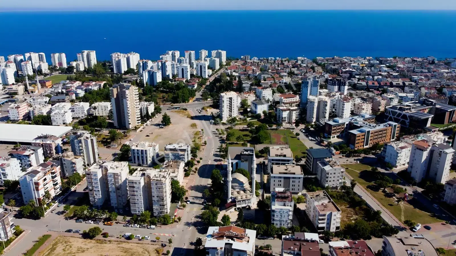 "çağlayan'da 3+1 180 M2 Ayrı Mutfaklı /asansörlü /faleze Yakın — görsel 31