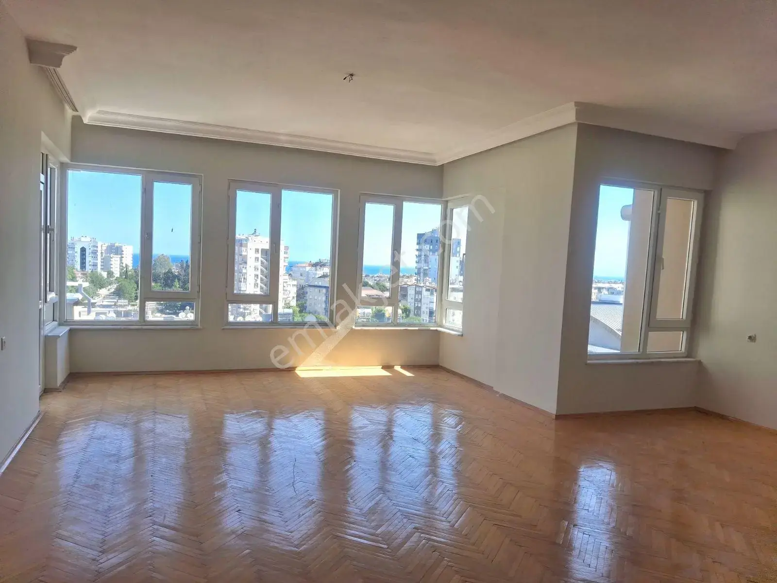 Çağlayan'da Kiralık Deniz Manzaralı 3+1 Daire / Zu Vermieten — görsel 2