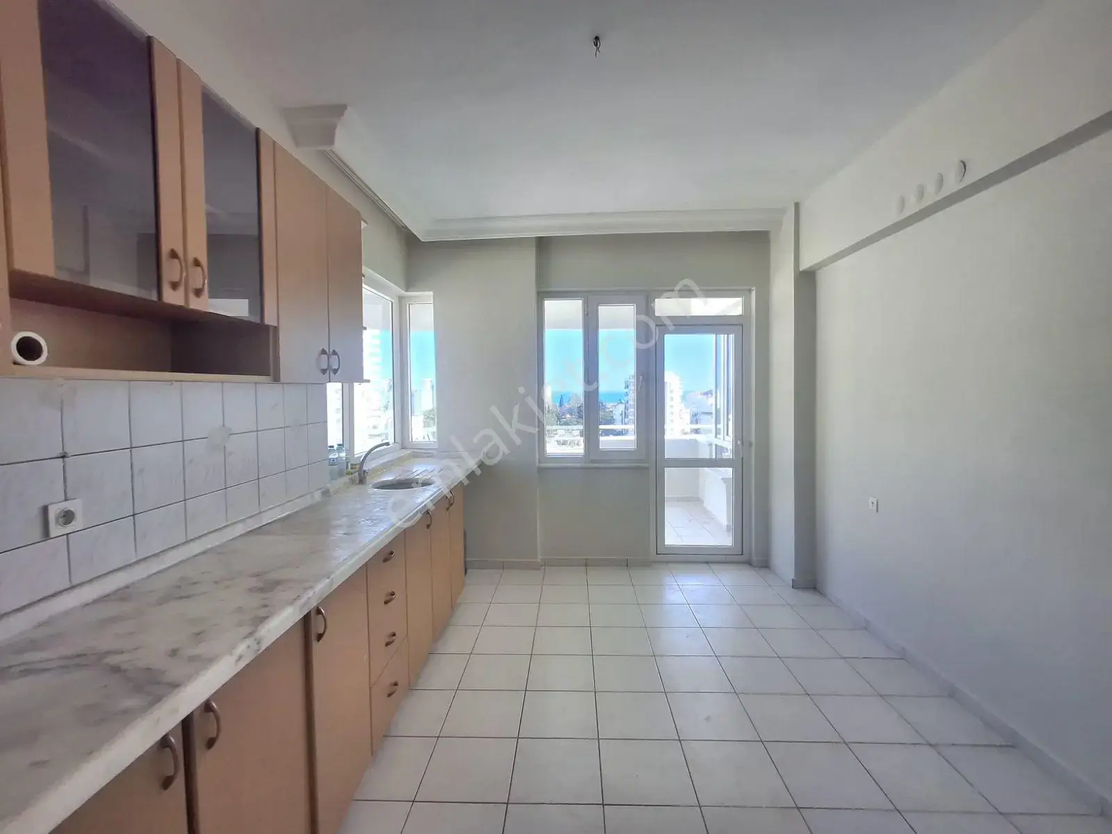 Çağlayan'da Kiralık Deniz Manzaralı 3+1 Daire / Zu Vermieten — görsel 5