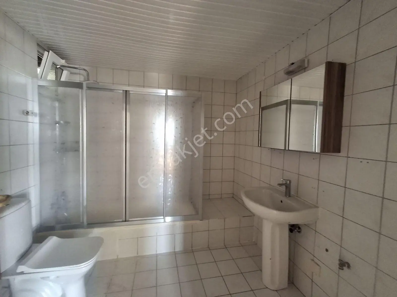 Çağlayan'da Kiralık Deniz Manzaralı 3+1 Daire / Zu Vermieten — görsel 10