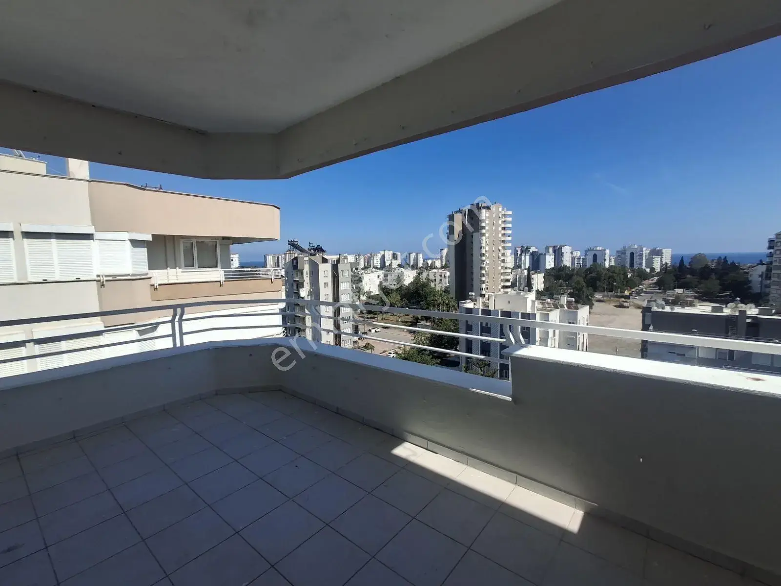 Çağlayan'da Kiralık Deniz Manzaralı 3+1 Daire / Zu Vermieten — görsel 13
