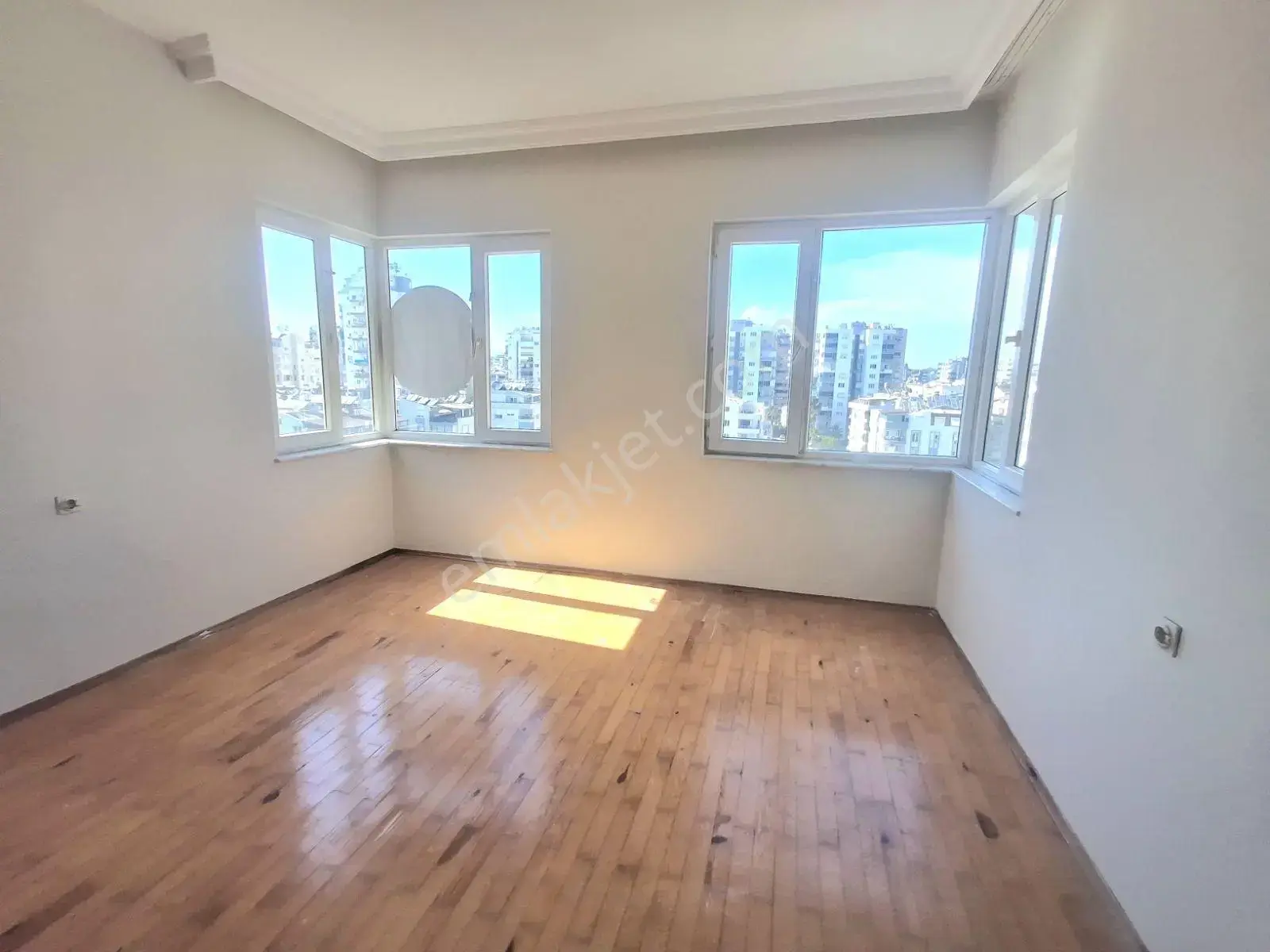 Çağlayan'da Kiralık Deniz Manzaralı 3+1 Daire / Zu Vermieten — görsel 18