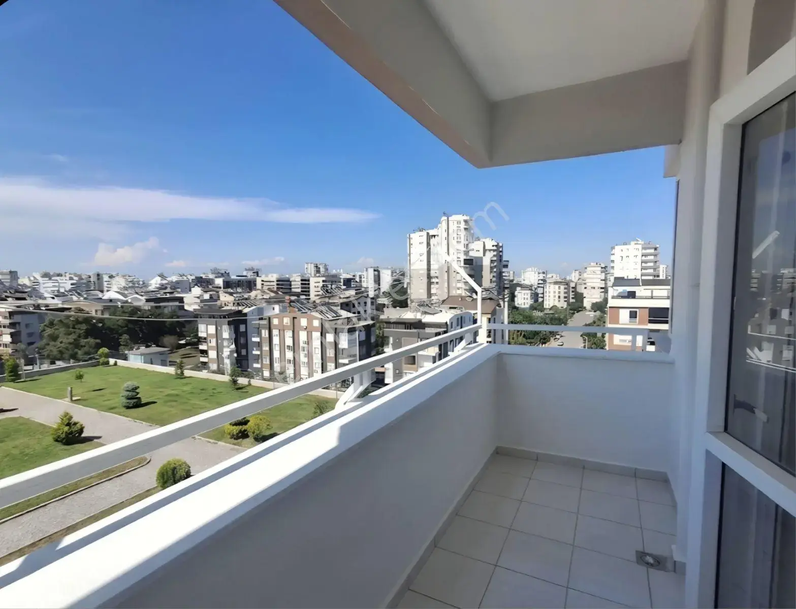 Çağlayan'da Kiralık Deniz Manzaralı 3+1 Daire / Zu Vermieten — görsel 26