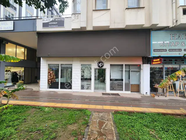 Markantalya Karşısı 10 Metre Cepheli 400m2 Satılık Dükkan