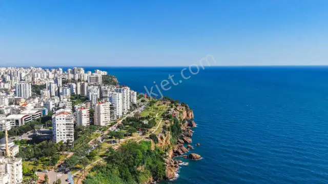 Mükemmel Lokasyonda Satılık Deniz Manzaralı 3+1 Daire