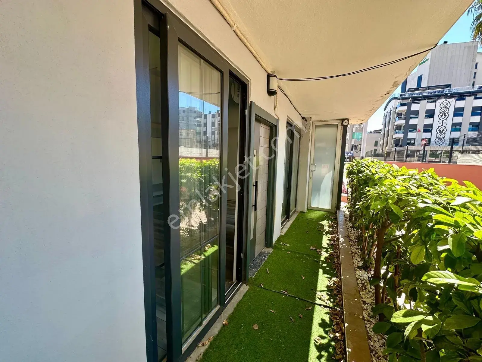 Örnekköy'de Denize Yürüme Mesafesinde Kiralık Dükkan — görsel 18