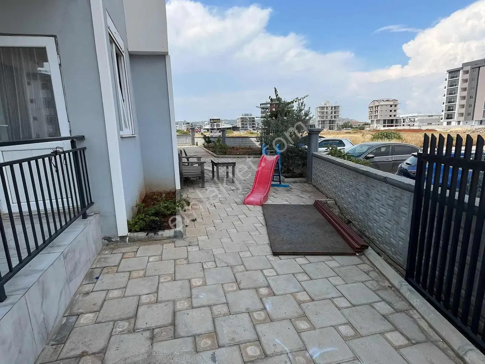 Tramvay Durağına 300 M Sıfır 2+1 Çift Balkon Ayrı Mutfak İskanlı — görsel 2