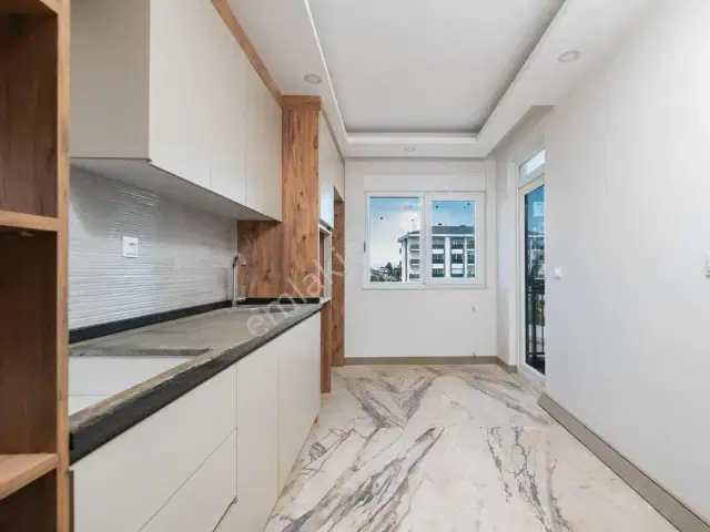 Tramvay Durağına 300 M Sıfır 2+1 Çift Balkon Ayrı Mutfak İskanlı — görsel 6
