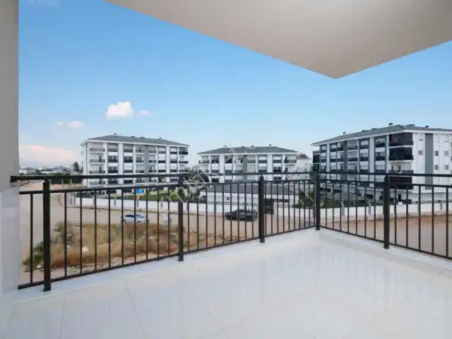 Tramvay Durağına 300 M Sıfır 2+1 Çift Balkon Ayrı Mutfak İskanlı — görsel 8