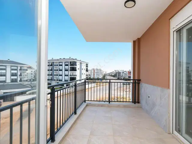 Tramvay Durağına 300 M Sıfır 2+1 Çift Balkon Ayrı Mutfak İskanlı — görsel 29