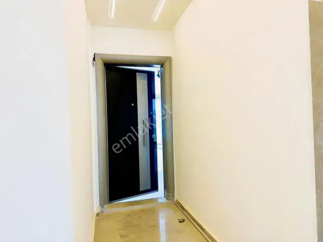 Hadi Mostafapour'dan İyi Lokasyonda Satılık 1+1 Lüks Daire — görsel 2