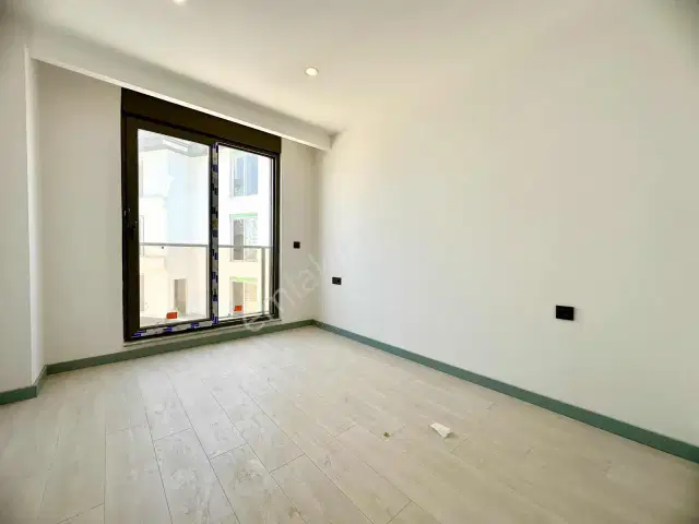 Hadi Mostafapour'dan İyi Lokasyonda Satılık 1+1 Lüks Daire — görsel 15