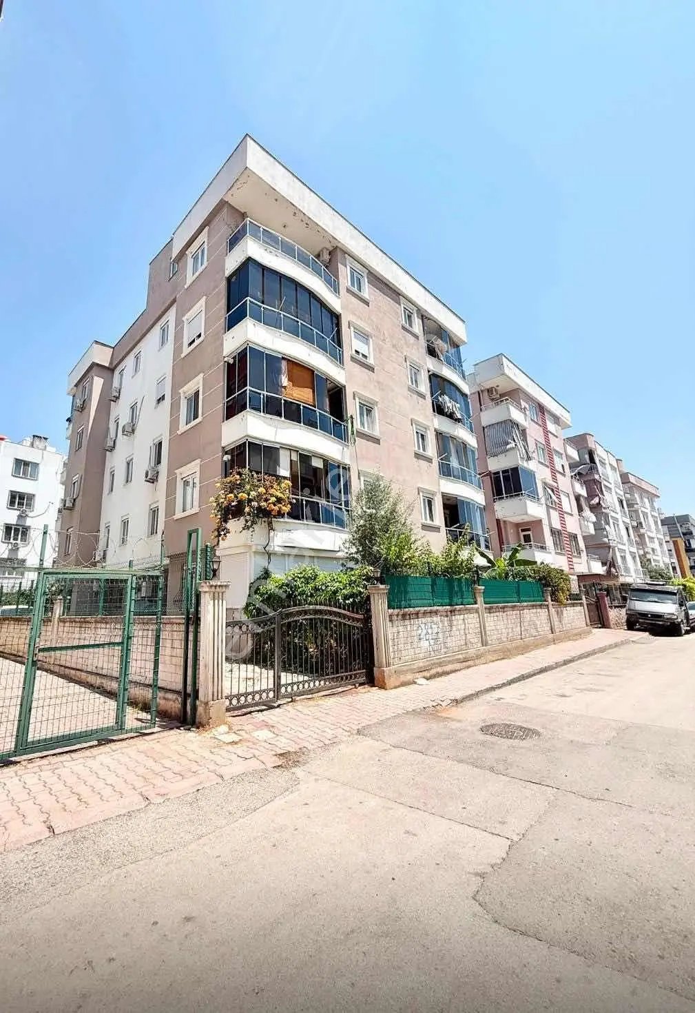 Kızılarık'da Asansörlü Cam Balkonlu Lüks / Bakımlı Satılık 2+1 — görsel 29