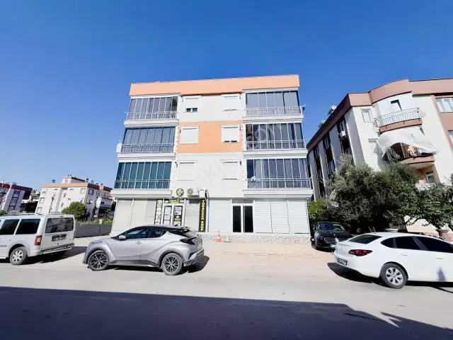 İki Katlı 180 M² Krediye Uygun Satılık Dükkan
