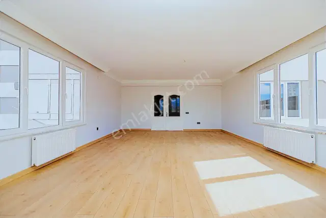 Yeşilbahçe'de Denize 5 Dk İçi Full Yapılı 3+1 180 M2 Satılık — görsel 4
