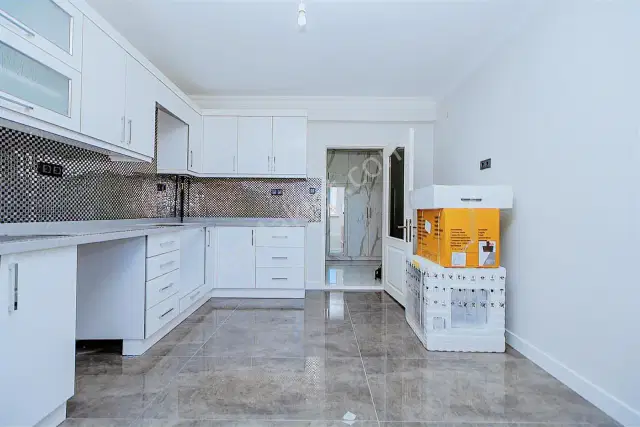 Yeşilbahçe'de Denize 5 Dk İçi Full Yapılı 3+1 180 M2 Satılık — görsel 6